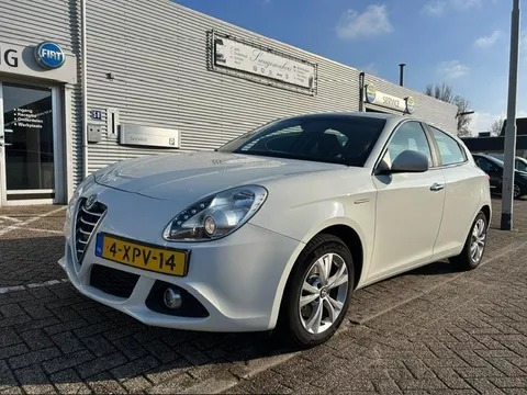 ALFA ROMEO Giulietta 1.4 Turbo MultiAir 170pk TCT Distinctive Lusso